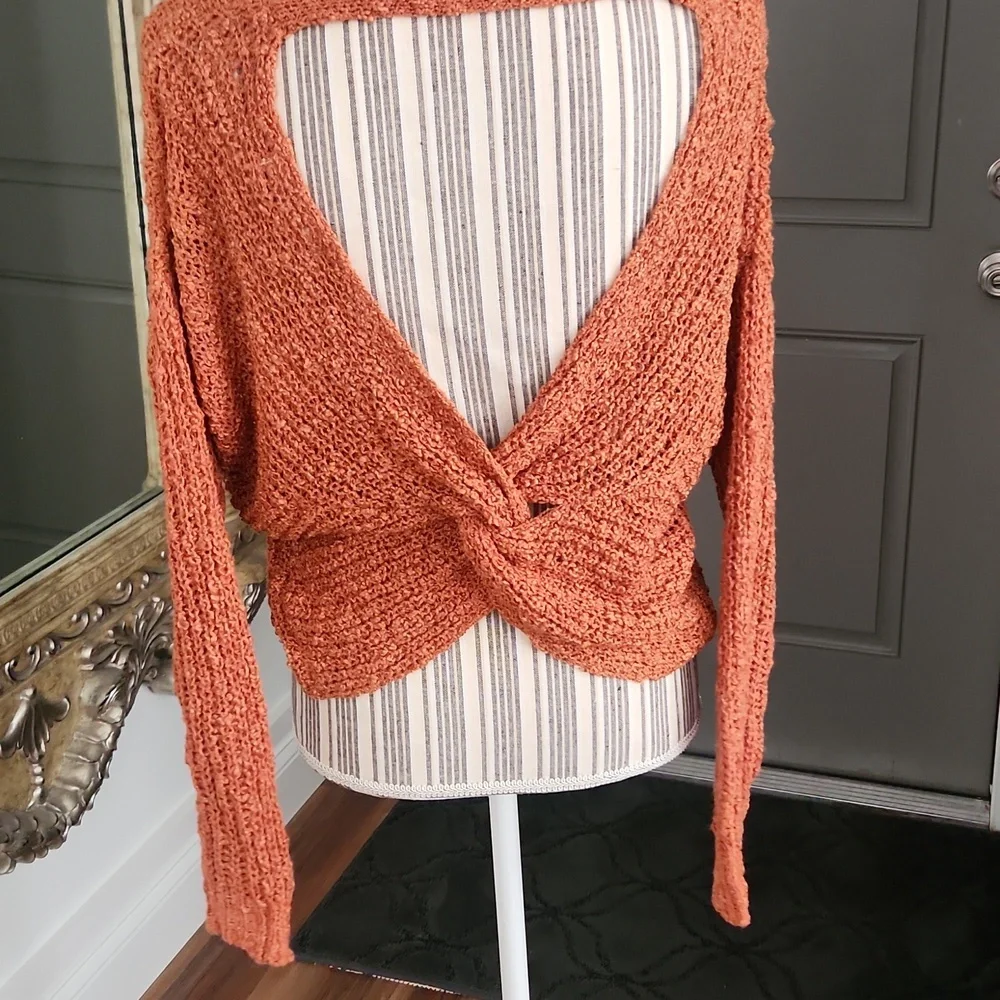 Love Tree Lose Weaved Criss Cross Open Back Sweater Top - Picture 3 of 6